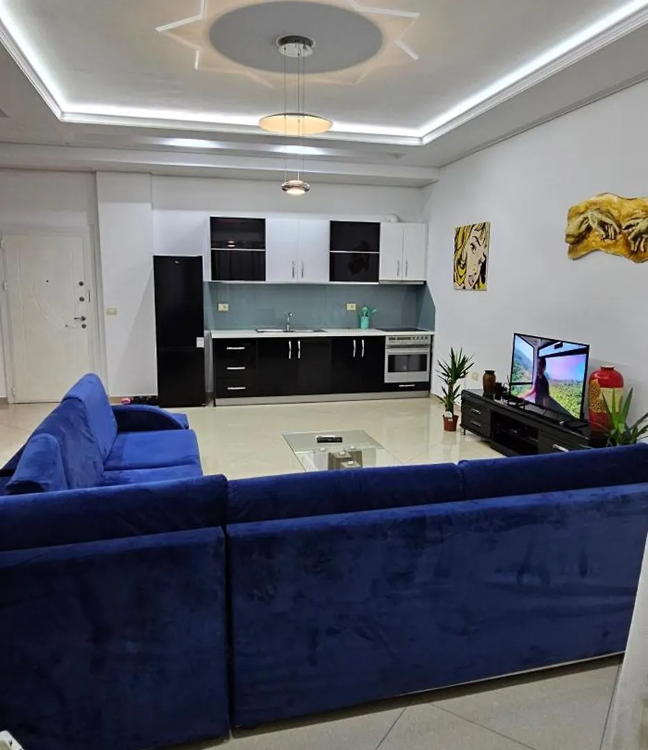 Aura Apartments 티라나